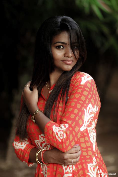 Actress Shalu Shamu New Photoshoot Hd Images Tamilnext