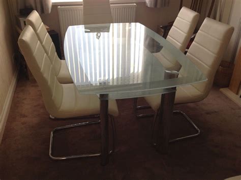 glass  seater dining table  swansea gumtree
