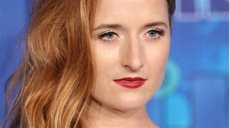 mr robot s grace gummer talks season 3 acting and social issues