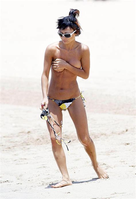 actress bai ling flashes her nipples on the beach in