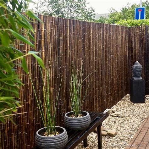 zwarte bamboemat op rol    cm bamboe omheining schutting tuin balinese tuin