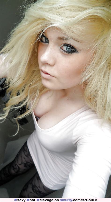 sexy hot clevage amateur cute teen selfshot blonde