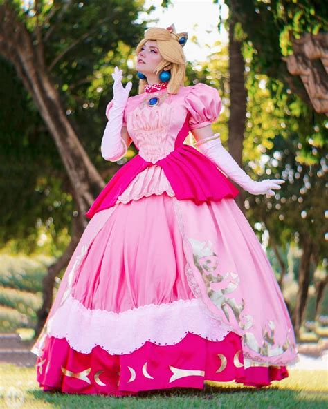 yohanix cosplay on instagram “princesa peach 🍑 foto galeriaarr