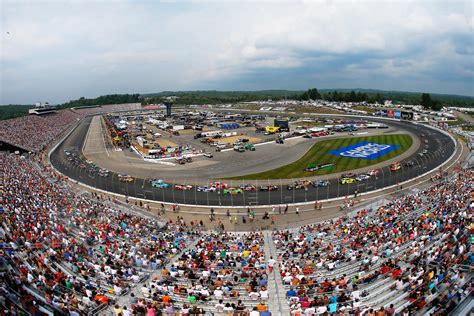 hampshire motor speedway history capacity  significance