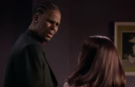 what is r kelly s trapped in the closet his bizarre hip