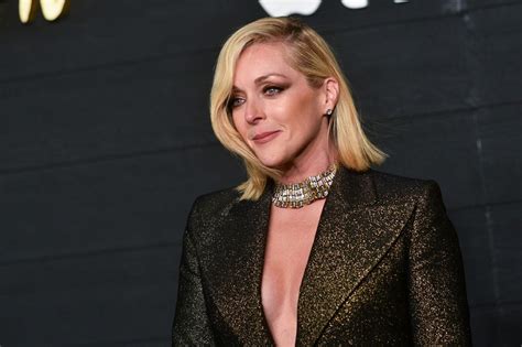 jane krakowski sexy tits in deep cleavage 14 pics the fappening