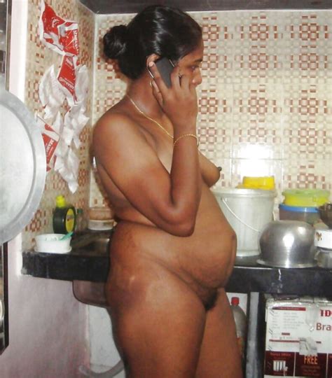 Desi Tamil Mature Aunty Nude In Kitchen