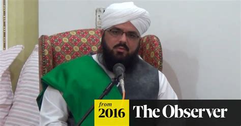 Muslim Cleric Banned In Pakistan Is Preaching In Uk Mosques Islam