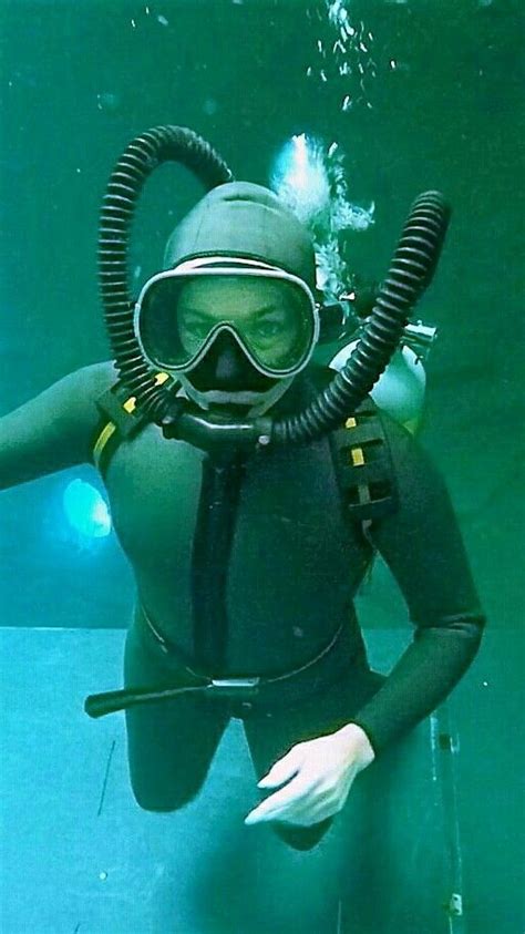 Pin By Frank Westphal On Diving Women Scuba Diver Girls Scuba Girl