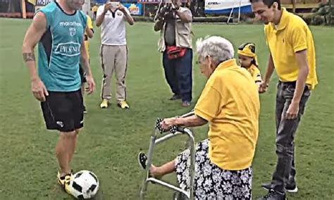 102 Year Old Woman Signs With Ecuadorian Pro Soccer Club For The Win