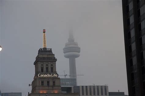 foggy day   cn tower  didnt      app flickr