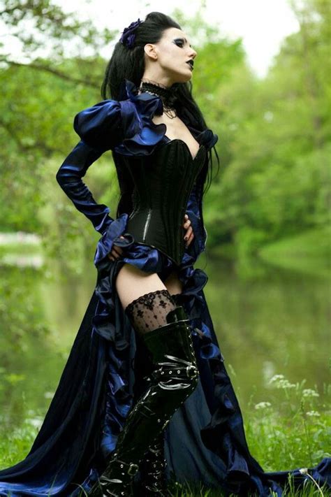 hottttttt goth fashion gothic metal girl gothic fashion