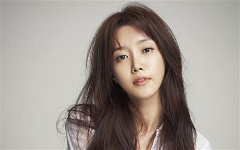 Download Wallpapers Chae Jung An Korean Actress Portrait