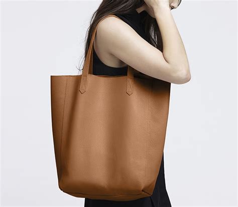 Cuyana Tall Leather Tote The Perfect Everyday Totes Our Leather And