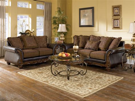 Wilmington Traditional Living Room Furniture Set By Ashley