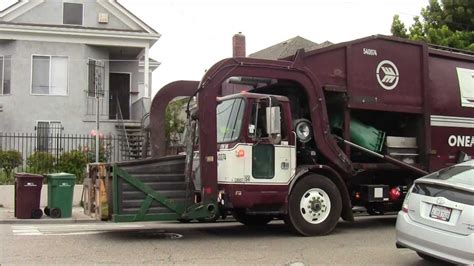 Wmx Kann Co Collect Garbage Truck Youtube