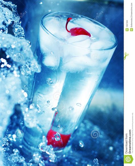 Red Cherry In Glass Of Cool Water 2 Royalty Free Stock