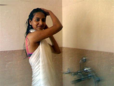 southfilmz sexy indian girls hostel bathroom full