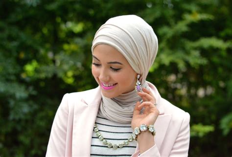 How To Wear Hijab With Earrings Video Hijabiworld