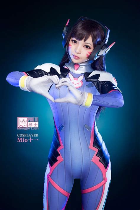 Pin On Best D Va Cosplay From Overwatch