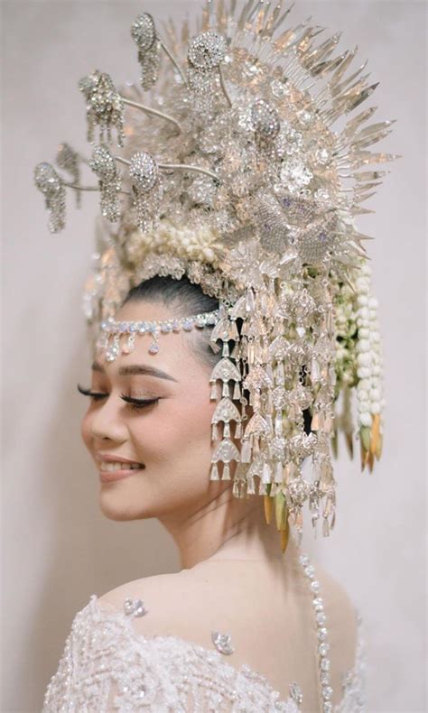 Pin Oleh Erniisa Di Myfav Indonesian Traditional Bride