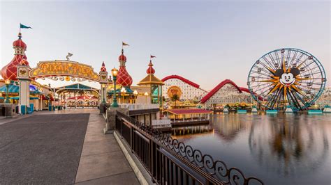 theme parks  california  reopening     disneyland universal studios