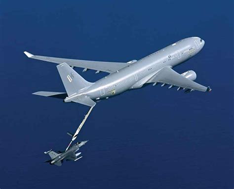 france confirms order   airbus  mrtt tankers