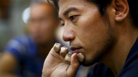 Japanese Climber Who Lost Nine Fingers Nears Everest Summit Bbc News