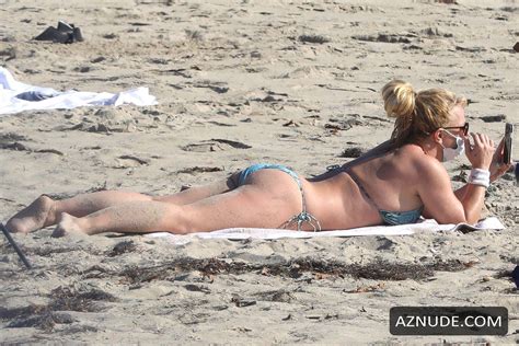 Britney Spears Sunbathes At The Beach In Malibu Piece Bikini Blazing