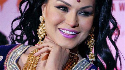 actor veena malik weds the hindu
