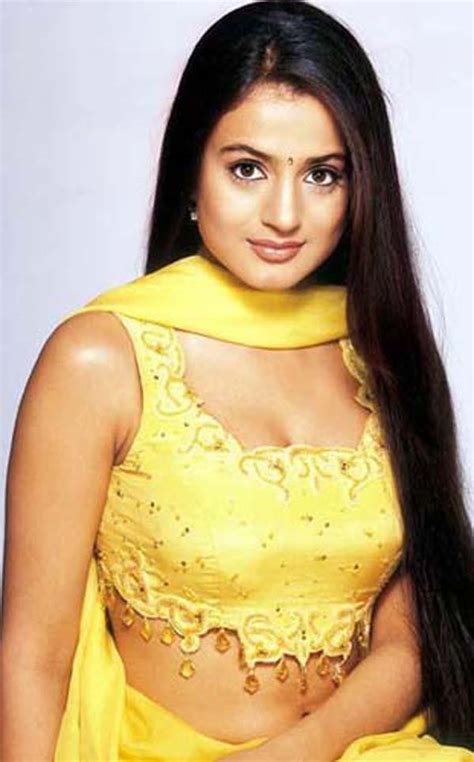 Amisha Patel Beautiful Long Hair Hot Pictures ~ Hot Actress Photo Gallery