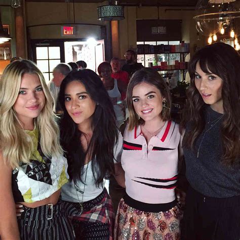 Pretty Little Liars Who Is On The A Team Pll Cast On
