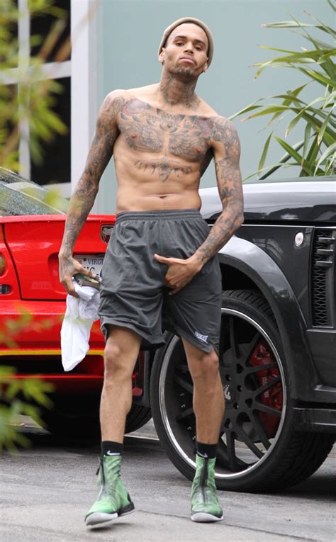 Chris Brown S Crotch Shot E Online Au