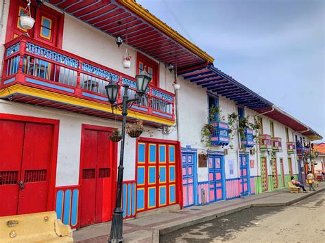 visit  salento  favourite town  colombia   roam