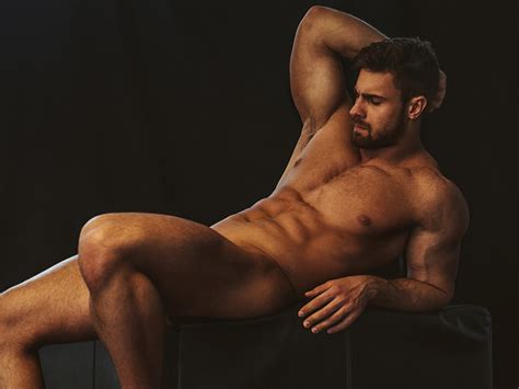 manhunt daily wood kirill dowidoff strips nude for two