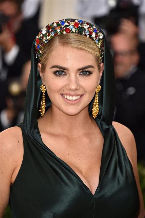 kate upton met gala outfit wasn t sexy scandal planet