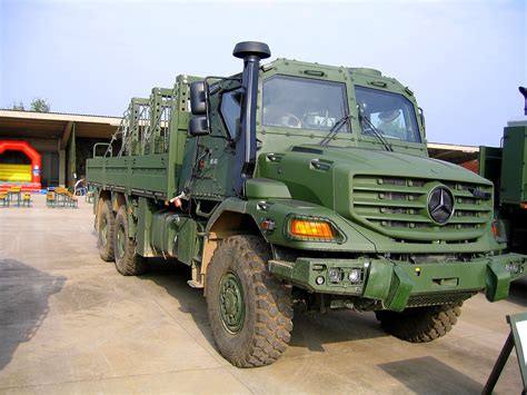 mb zetros military  geschuetztes fahrzeug der marke merc flickr