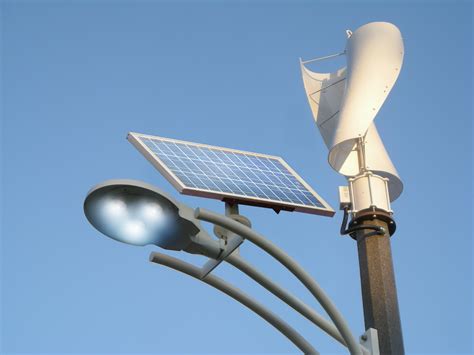 streetlight  runs  wind  solar energy