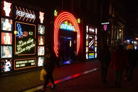 amsterdam red light district map windows bars sex shows