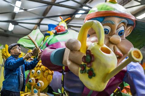 brabantse steden vieren opening carnaval op  november met beperkingen