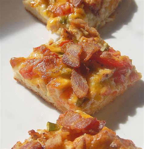 cassie craves chicken bacon ranch pizza