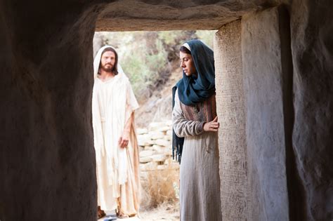 mary encounters christ   tomb