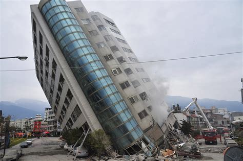 dead  missing  strong quake hits taiwan  spokesman review