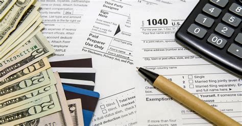 paying taxes  pros  cons      credit card