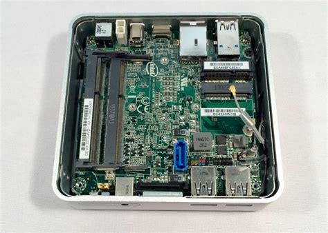 smallness ueber alles intels tiny haswell based nuc desktop reviewed ars technica