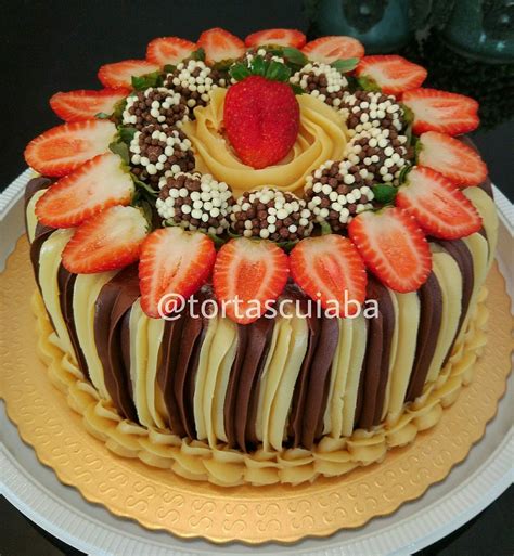 pin de rosangela pelegrina pedroso em cake bolo de chocolate recheado