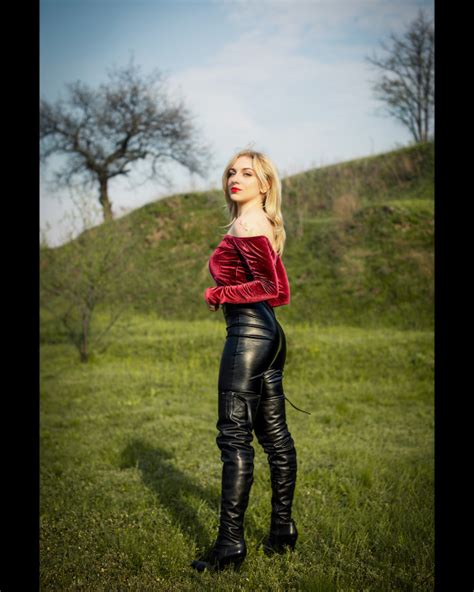 Leatherandlatex Wife — Katya In Leather Pants And Overknee