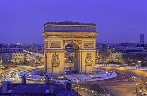arc de triomphe  paris complete visitors guide