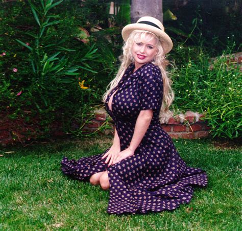 Rare Photos Of Sarenna Lee In Summer Dress The Boobs Blog
