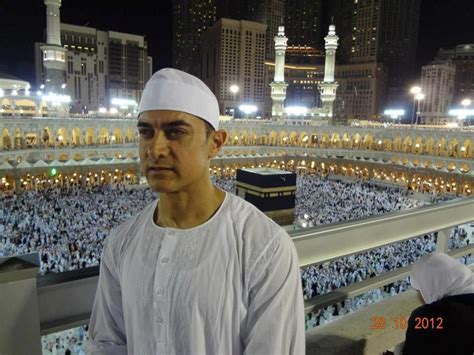 aamir khan in makkah maximum shares for this photo nouman ali khan